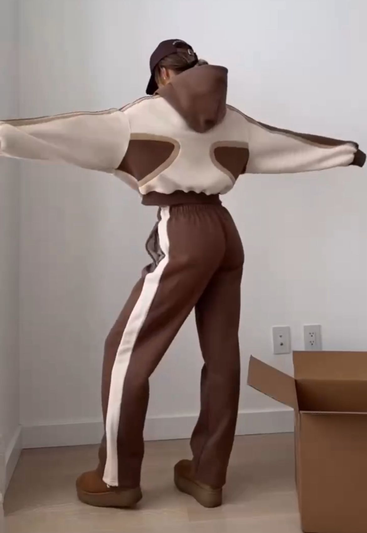 Tuta ELLA - Completo felpa e pantalone bicolore