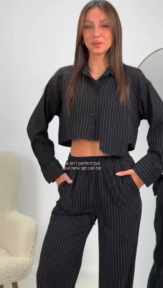 Cordset Gessato con camicia corta e pantalone a palazzo